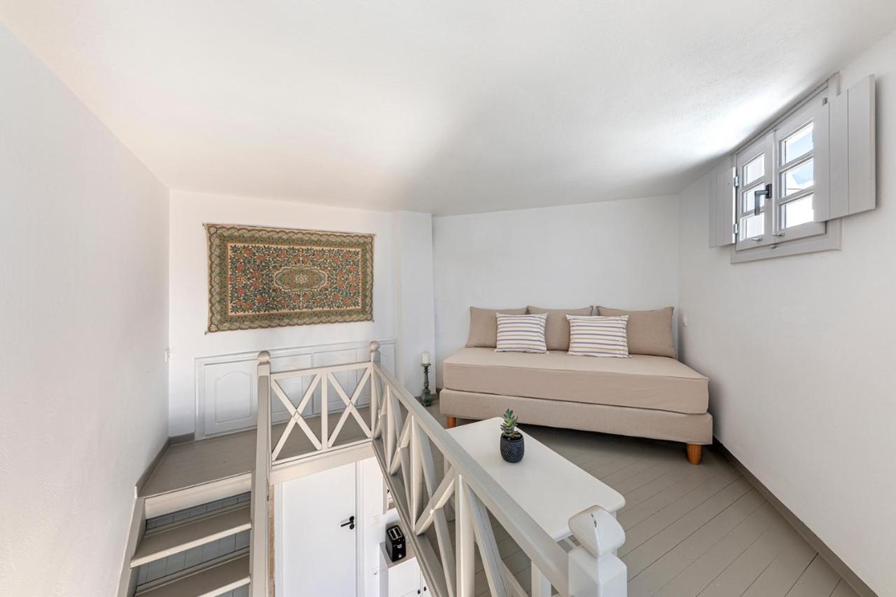 אימרוביגלי Calderas Hug & Panoramic Sea View - 3 Lux Suites מראה חיצוני תמונה